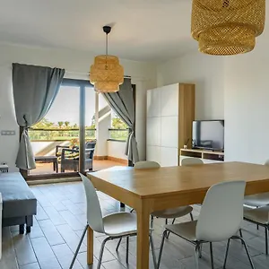 https://modern-apartment-in-residential-complex-with-pools.in-canary-islands.com